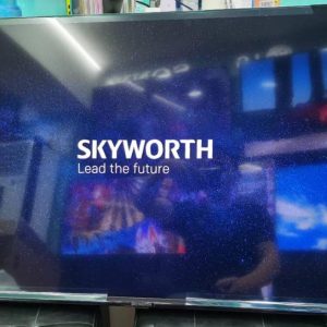 SKYWORTH smart TV 32”